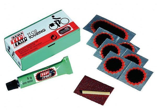 Photo de Nécessaire de Réparation VTT / Ville TT02 TIP TOP – Kit Complet avec Rustines et Colle Vulcanisante par REMA TIPTOP