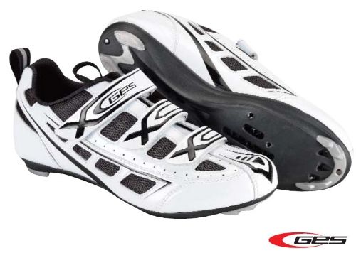 Photo de CHAUSSURES COURSE 39 3 Velcros SPRINT par GES
